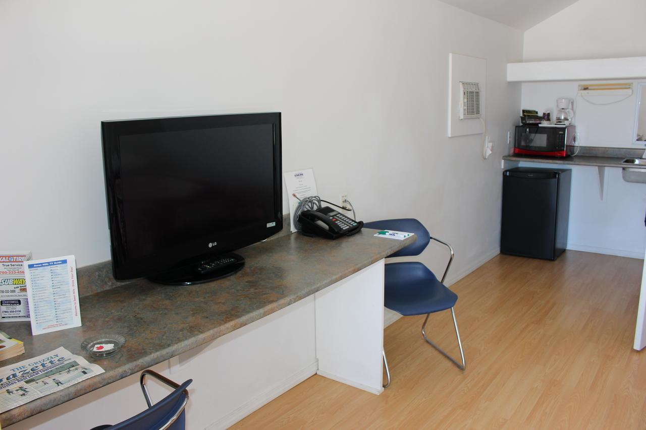 Swan Hills Welcome Inn מראה חיצוני תמונה