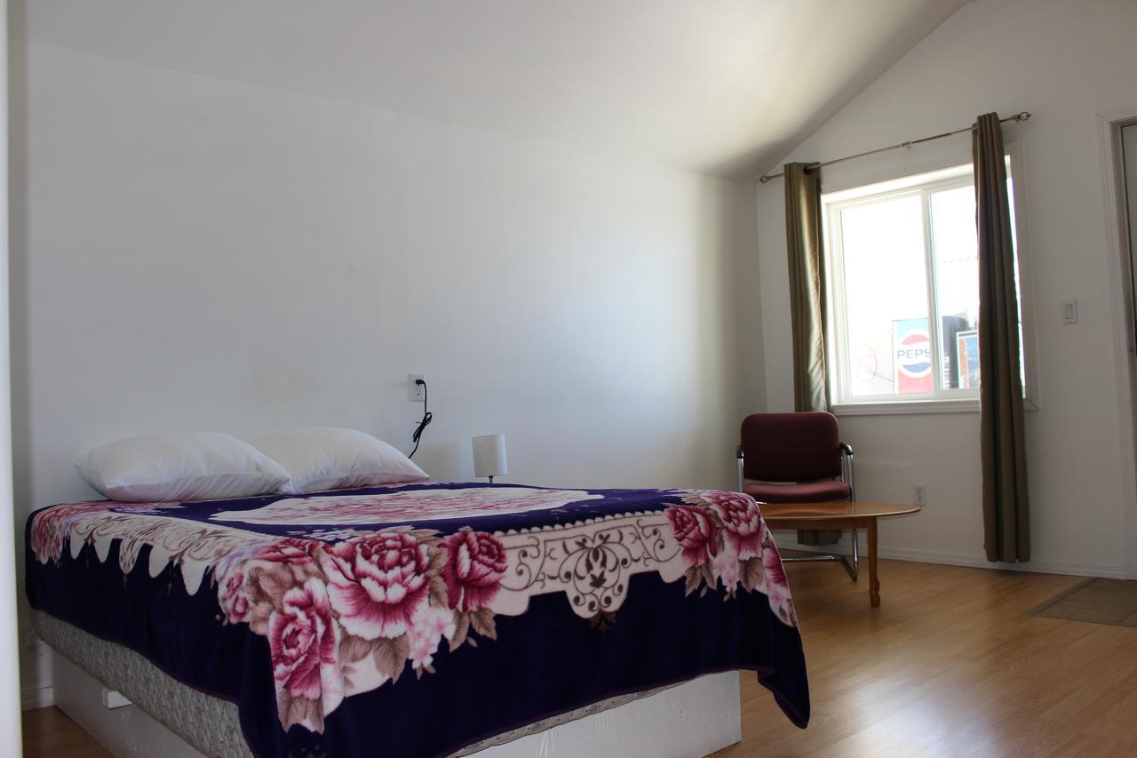 Swan Hills Welcome Inn מראה חיצוני תמונה